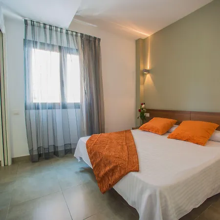 Aparthotel Ona Living Barcelona 4*