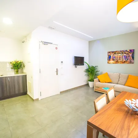 Ona Living Barcelona Aparthotel 4*