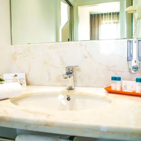 Ona Living Barcelona 4* L'Hospitalet de Llobregat